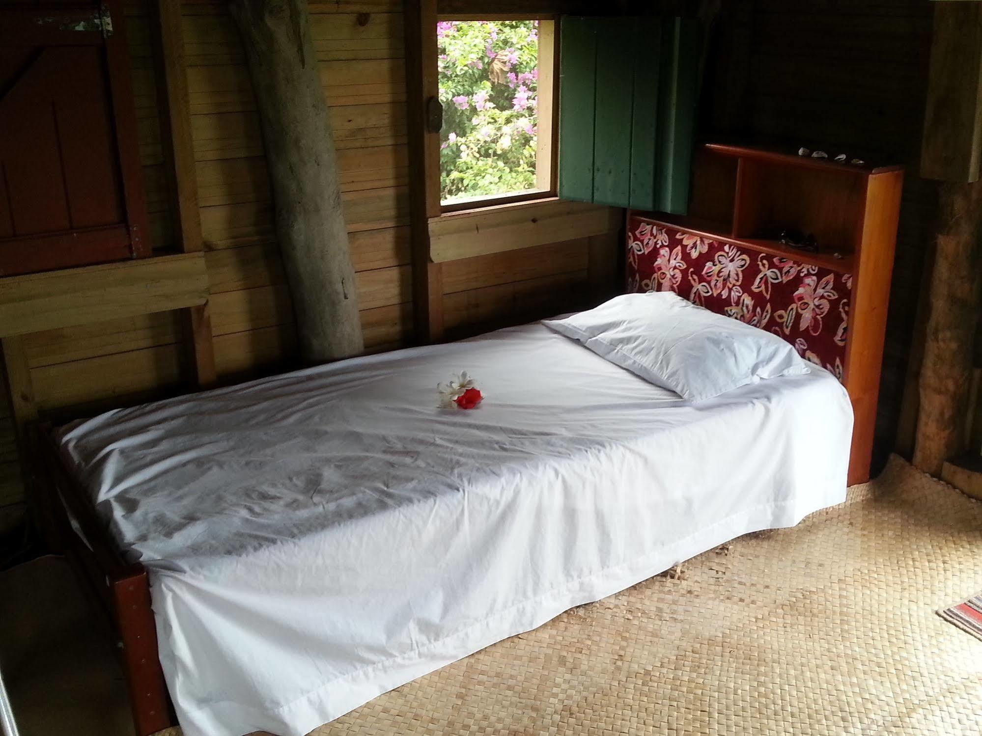 Yasawa Homestays Naisisili Exterior foto